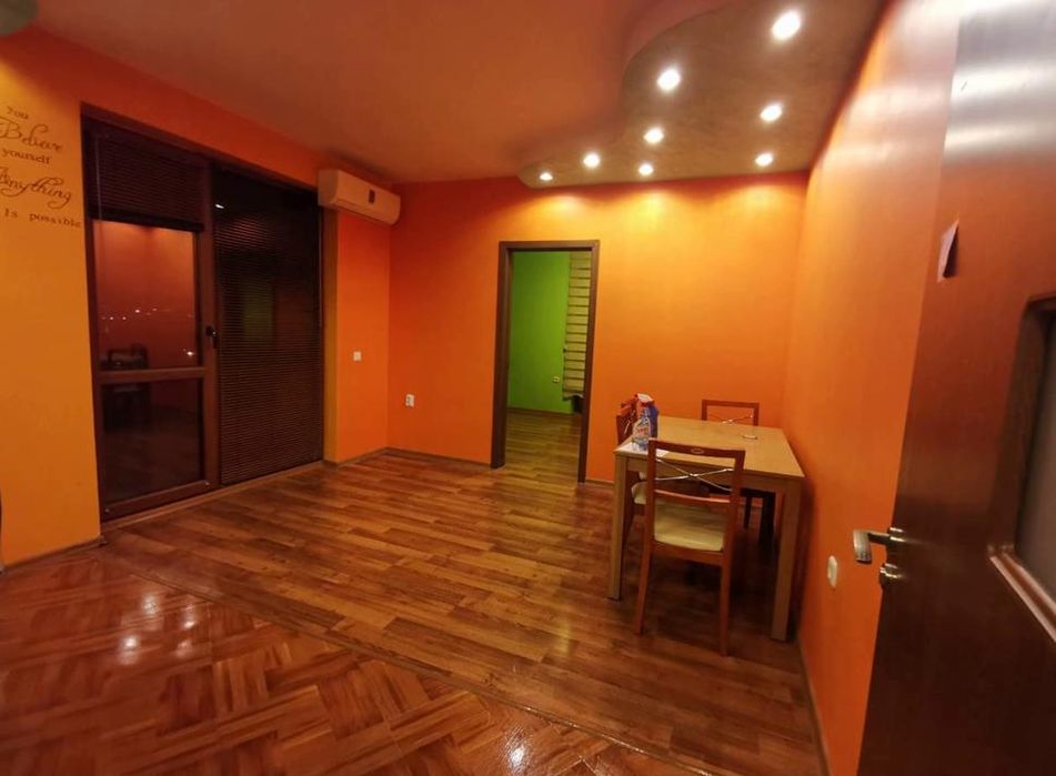 Дава се под наем Тристаен апартамент в Пловдив, Христо Смирненски - 85 кв.м за 400 € - Снимка #2