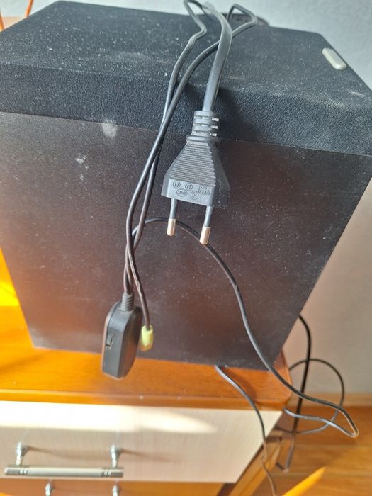 Продам колонку aux