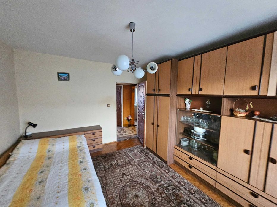 Тристаен Апартамент - Русе/Чародейка - Юг