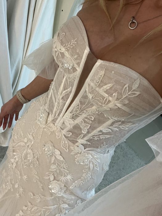 Rochie mireasa sirena corset