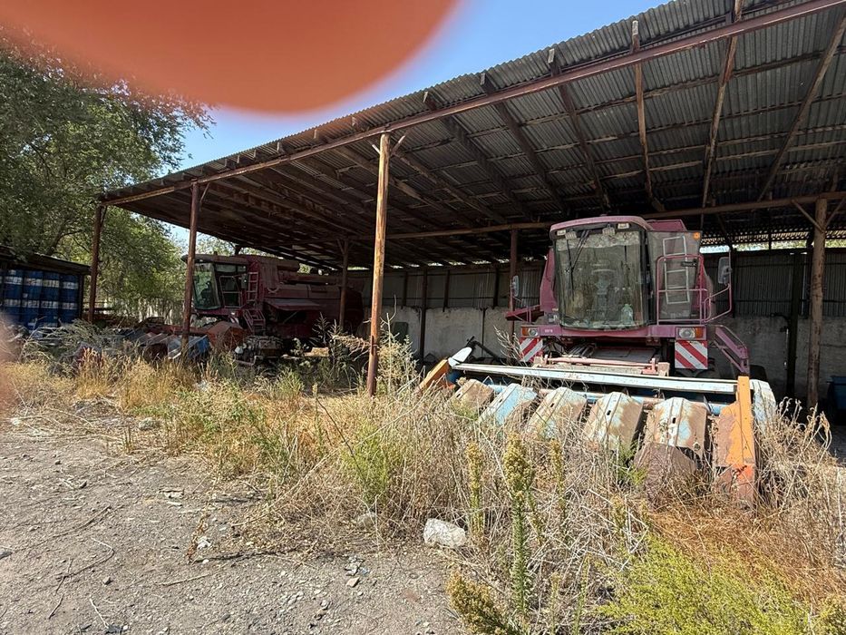 Продам комбайны 2 штуки