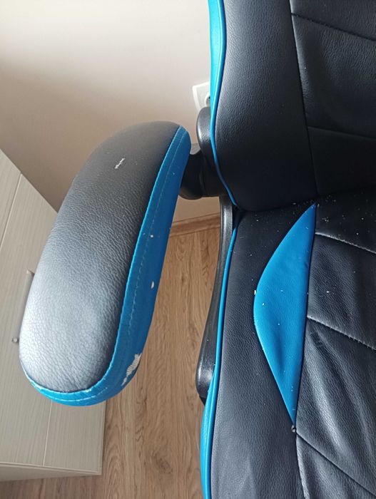 Офис стол с тапицерия от изкуствена кожа