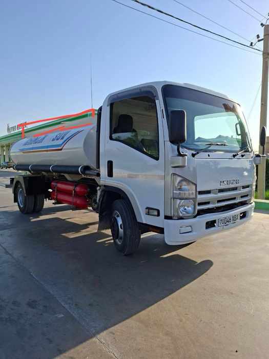 Isuzi centr.  Isuzi zapchast yapon peregon kabina mator rama