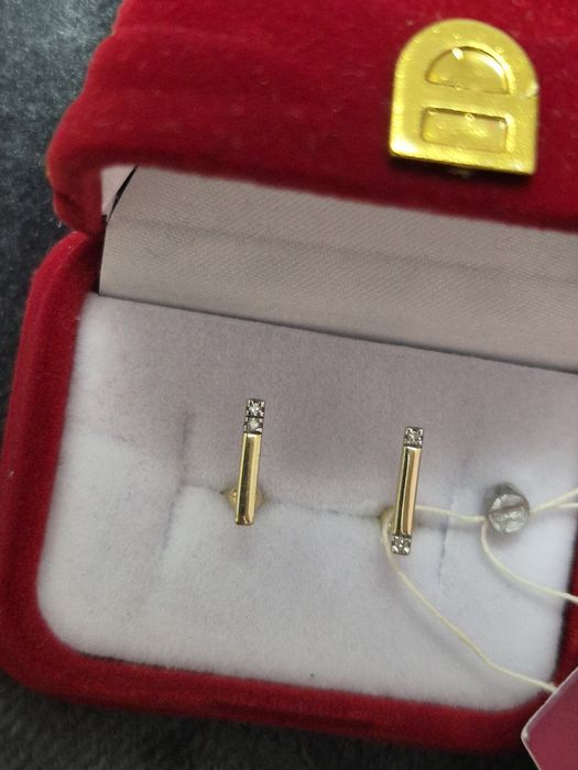 Новые золотые пусеты с бриллиантами