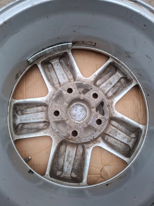 Продам оригинальные диски R16 на NISSAN