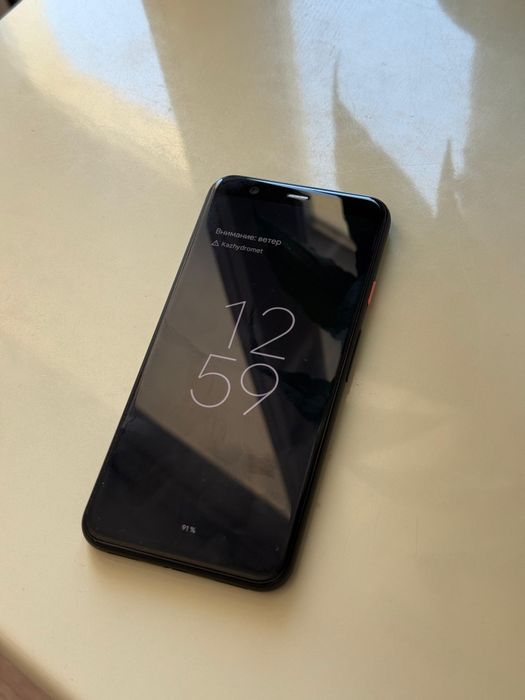 Продается телефон Pixel 4