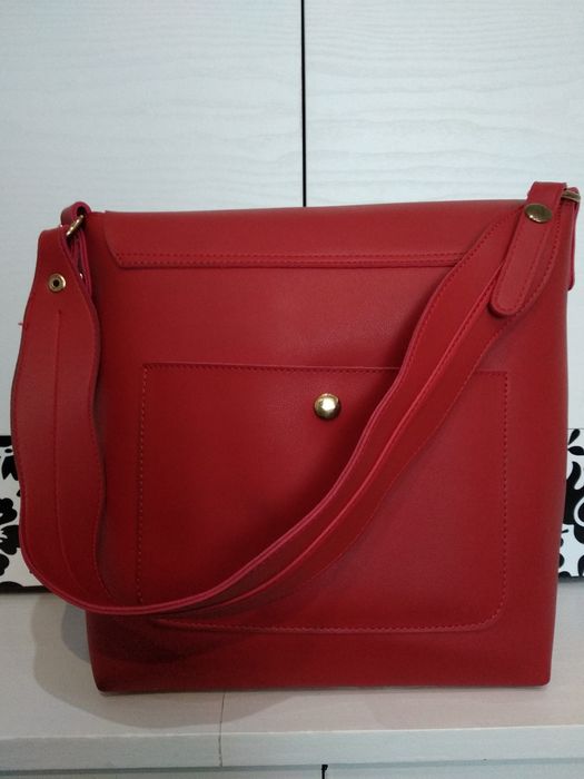 Дамска чанта и лачена чанта/клъч