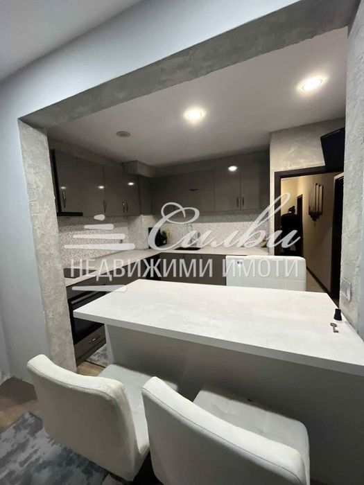 Продава се Двустаен апартамент в Шумен, Боян Българанов 2 - 65 кв.м за 1456 €/кв.м - Снимка #1