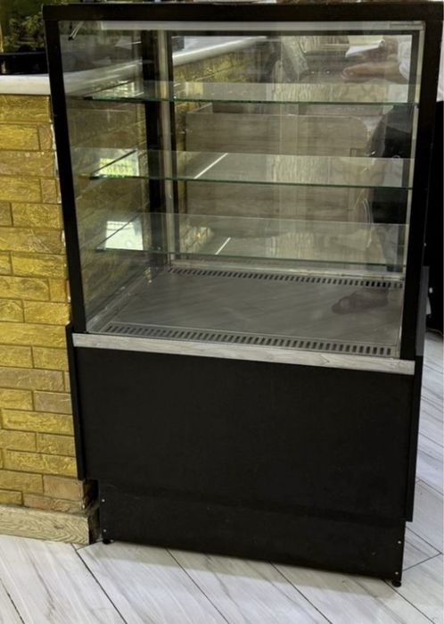 Витринный холодильник