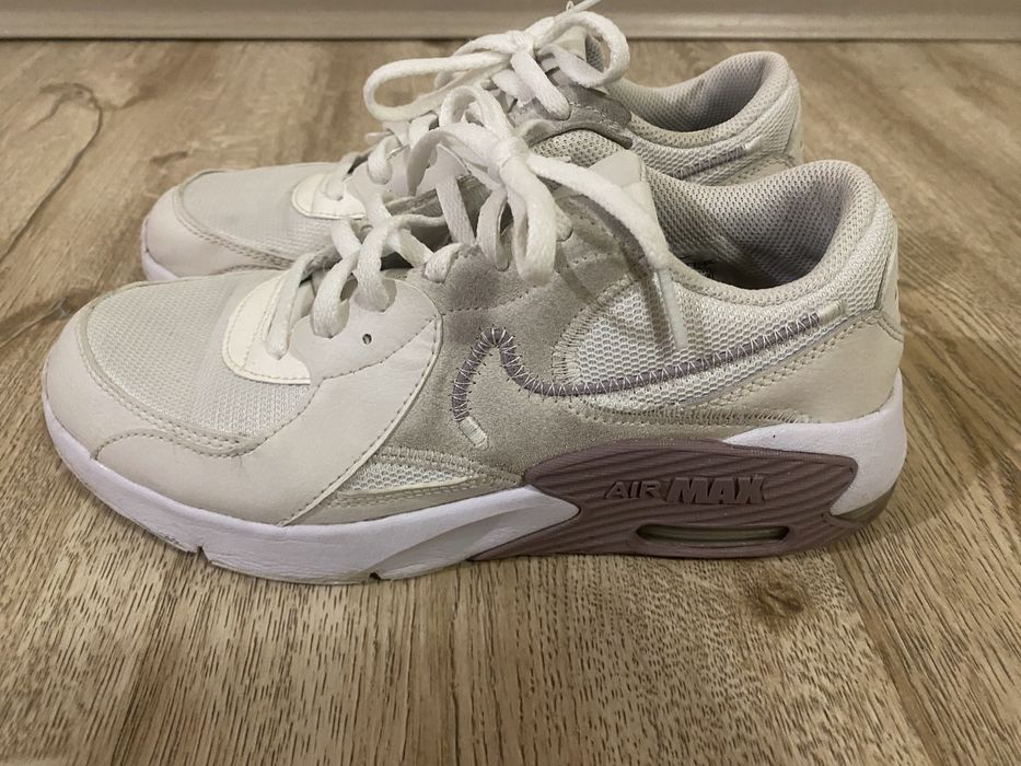 Дамски маратонки Nike