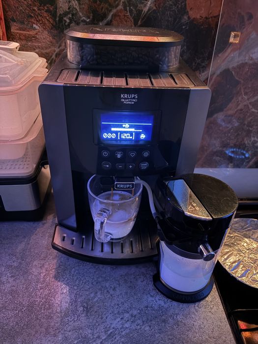 Aparat cafea Krups Arabica latte 1450w 15 bari in stare perfecta