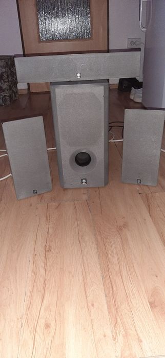 Subwoofer activ si 3 boxe pasive yamaha sistem audio