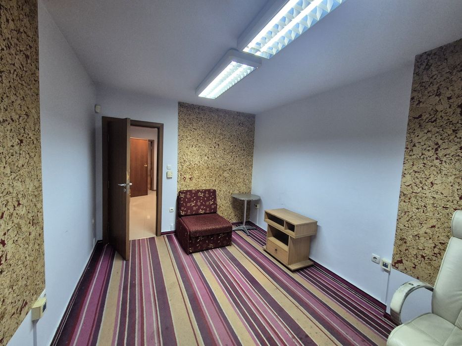 Дава се под наем Офис в София, Оборище - 90 кв.м за 800 € - Снимка #3