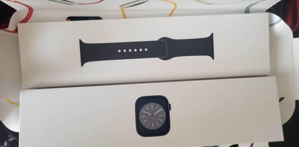 Часовник- Iwatch 8 45mm midnight aluminium