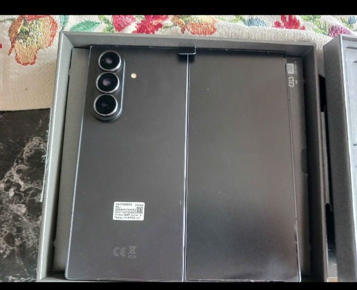 Galaxy z fold 7,ново