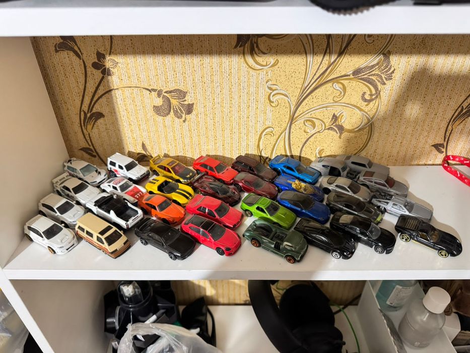 Продам hot wheels