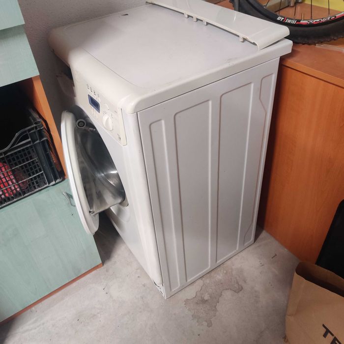Пералня Indesit WIE87