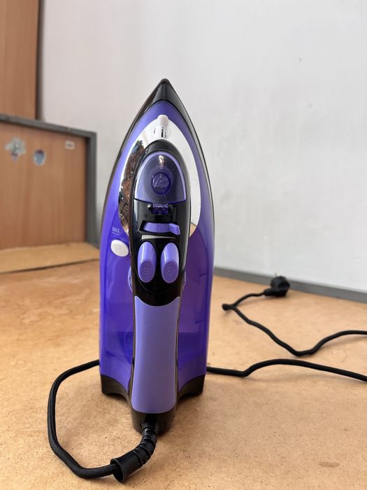 Продам утюг JAMAKY