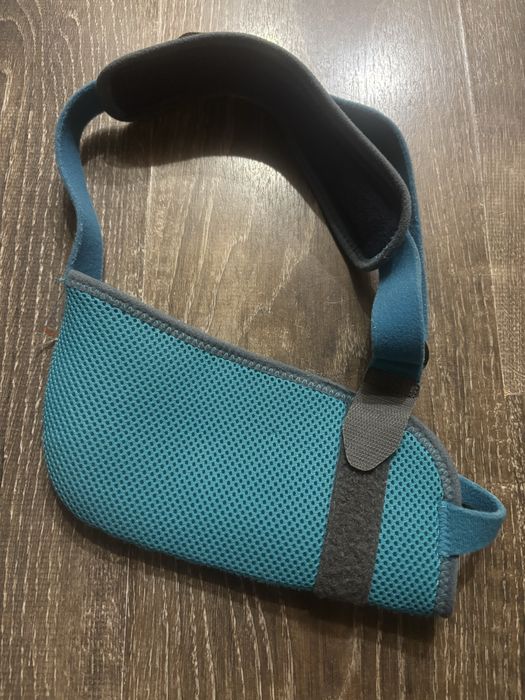 Детски фиксатор за гипсирана ръка