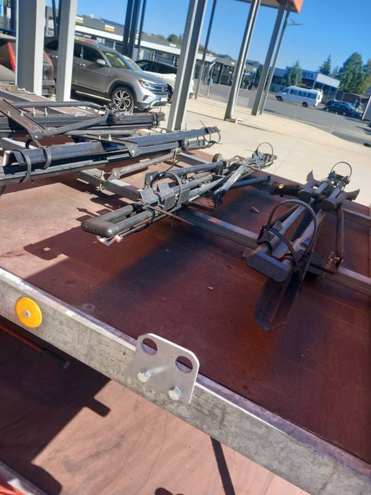 автомобилни стойки за велосипеди