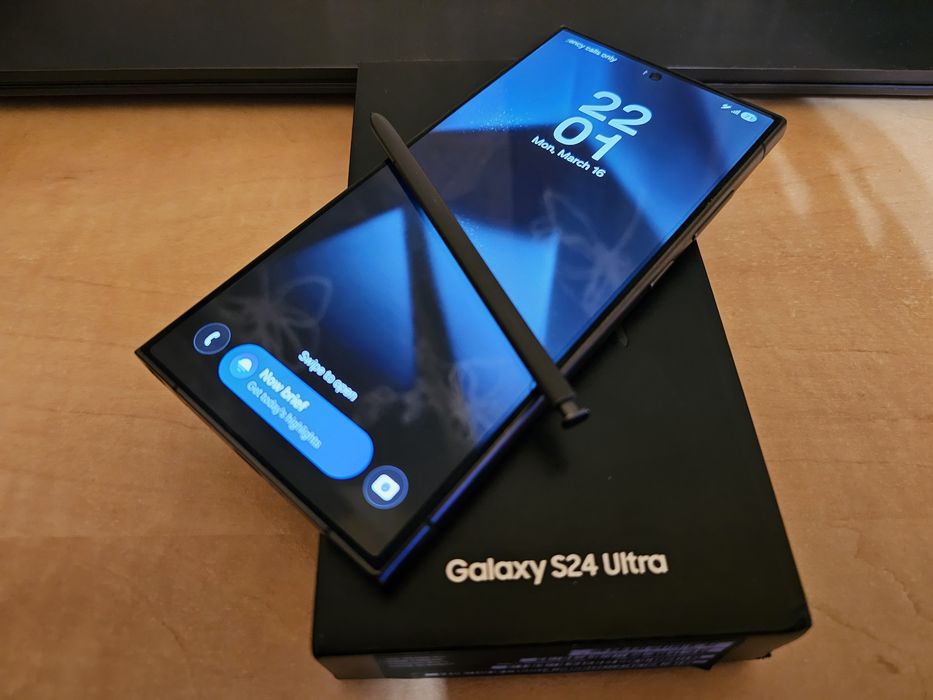 Vând Samsung Galaxy S24 Ultra Titanium Black 256GB, 12GB RAM,Impecabil