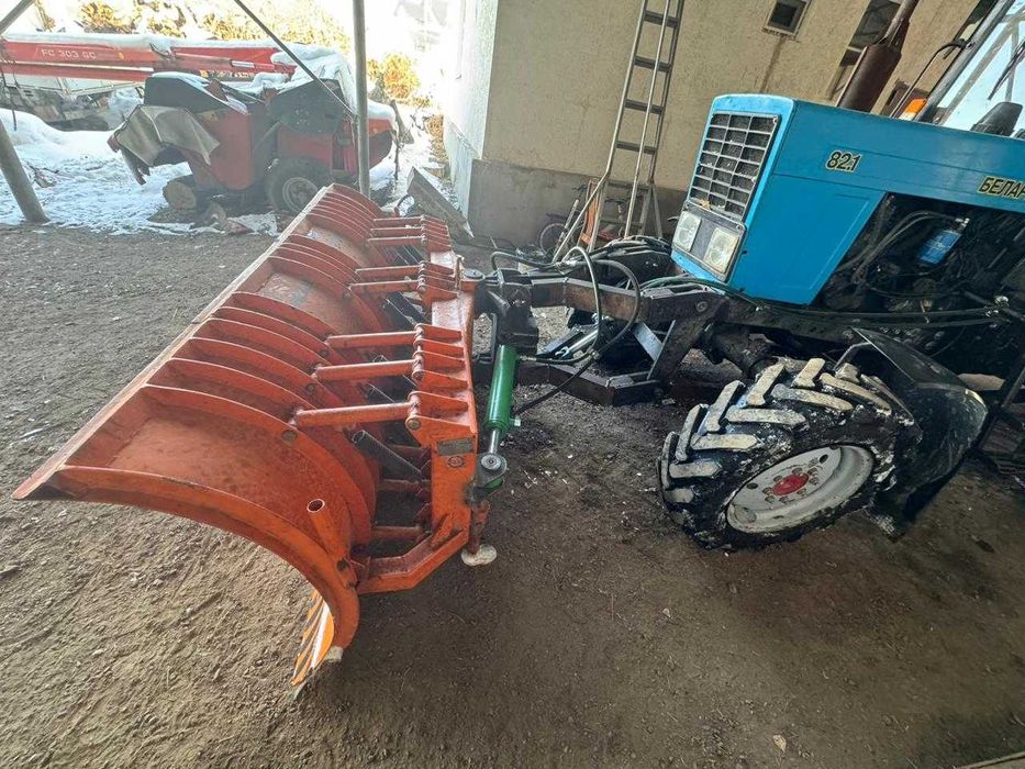 Отвал гидроповоротный для снега