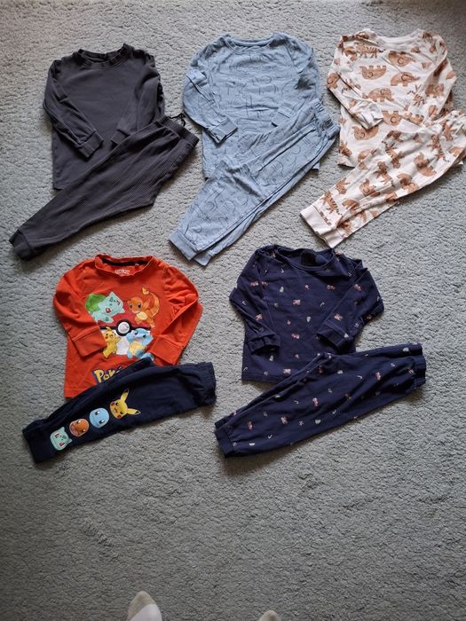 Pijamale mărimea 98