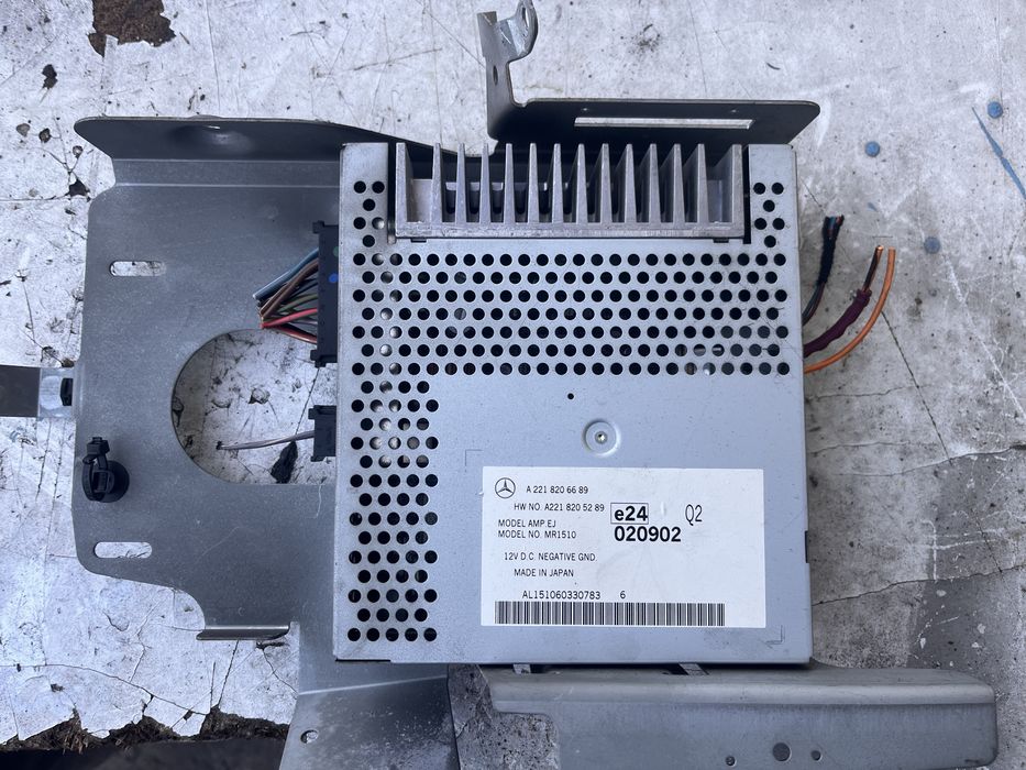 Усилвател Mercedes S class W221