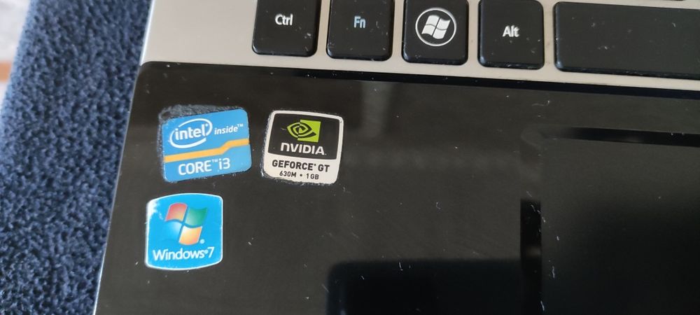 Ноутбук Acer i3 6gb озу
