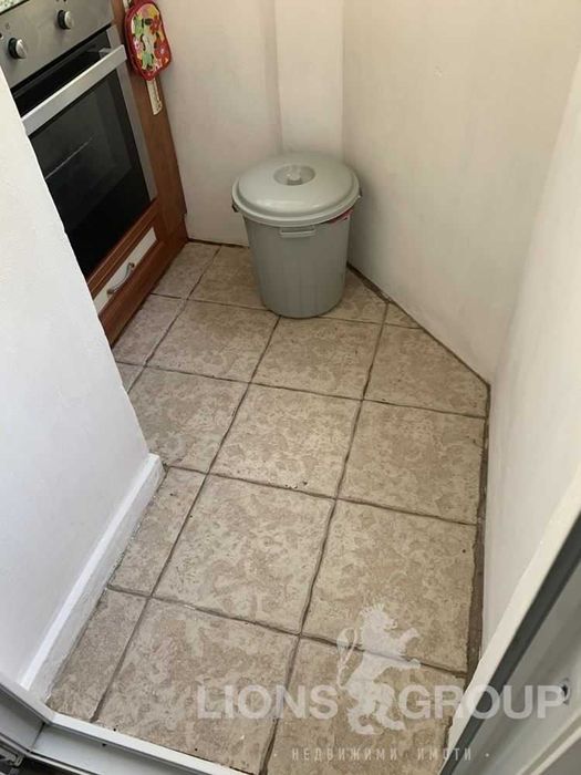 Дава се под наем Тристаен апартамент в Варна, Базар Левски - 78 кв.м за 500 € - Снимка #6