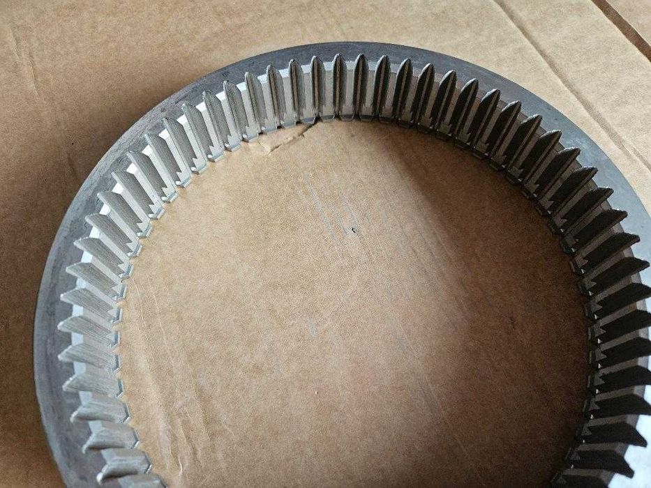 coroana butuc satelit New Holland TD85 , TD95, TL100A,  Fiat 80-90DT