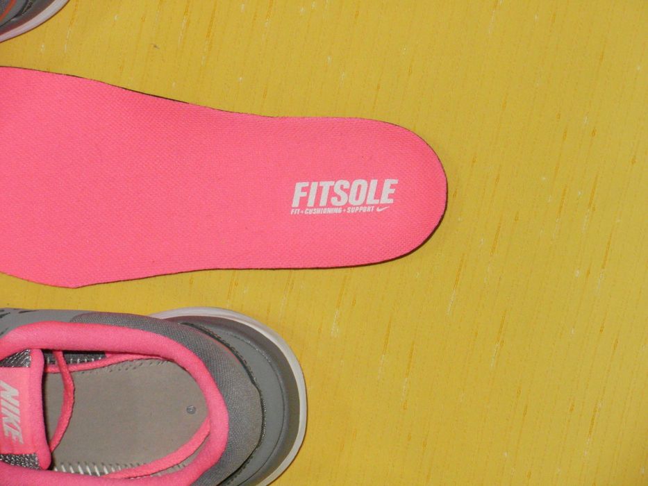 NIKE юношески нови 36