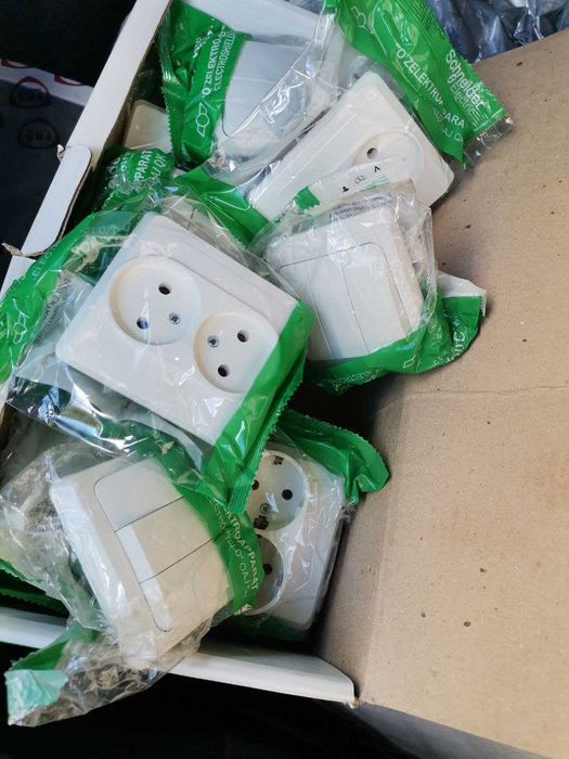 Розетки, выключатели одного из мировых лидеров "Schneider Electric"