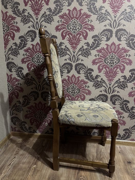 Стол стул для гостиной