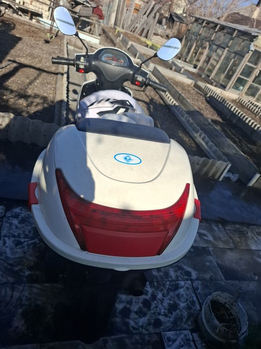 Продам скутер 2022 года