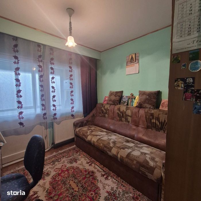 Republicii, zona buna, 4 camere, etaj 1, garaj