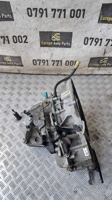cutie viteze manula Dacia Duster 1.0 TCE an 2021 cod 320107559R / JT4 002
