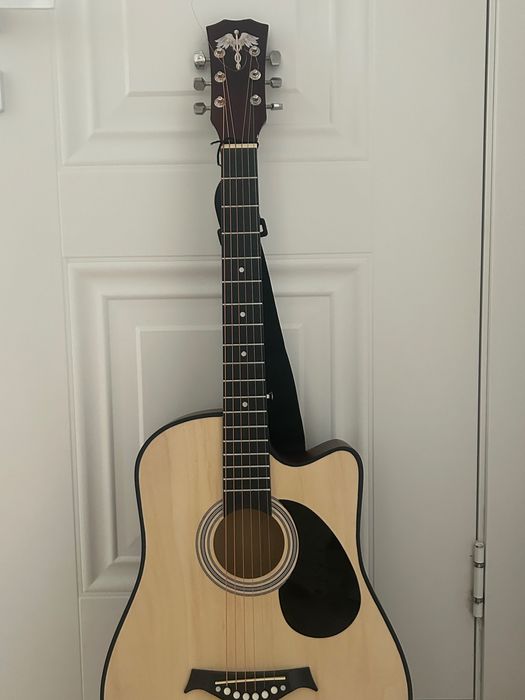 гитара новая в отличном состоянии