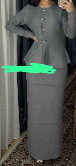 Платья в отличном состояний