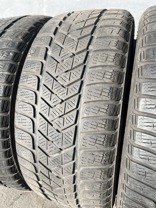 4 бр. зимни гуми 225/45/17 Pirelli 4,5-5 mm DOT 3815