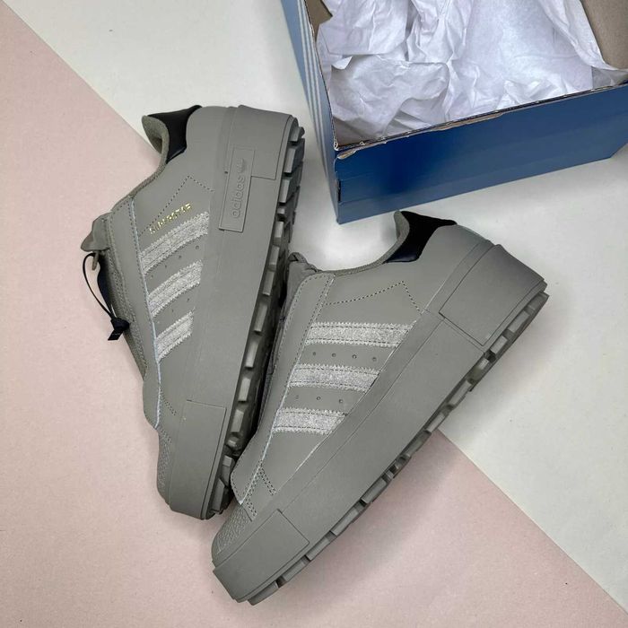 Дамски обувки  ADIDAS SUPERSTAR Bonega  размер 38-40 КОЛЕДНО НАМАЛЕНИЕ