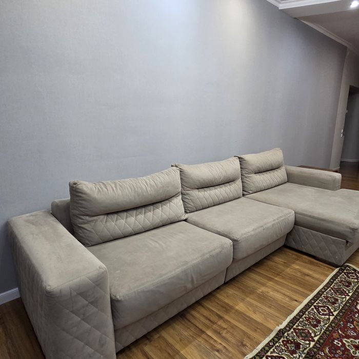 Продам диван, длина 3,20