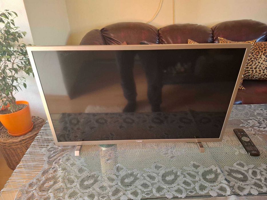 PHILIPS 32" 4500 Series 2019 септември