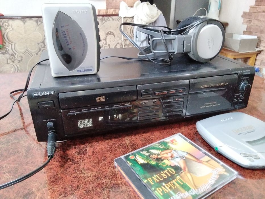 Продается двойка SONY TXD-RE 210