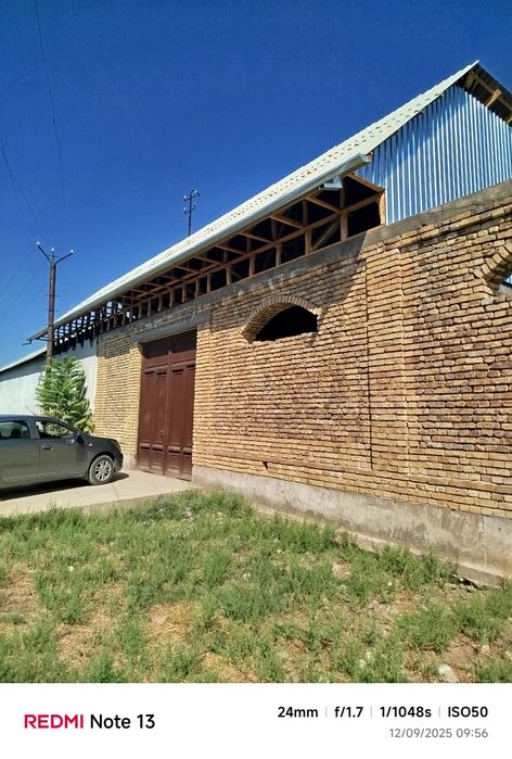 5 sotixli 5 ta xona plus oshxona sotiladi.