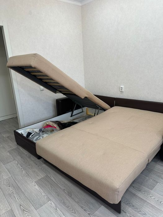 Продам диван угловой