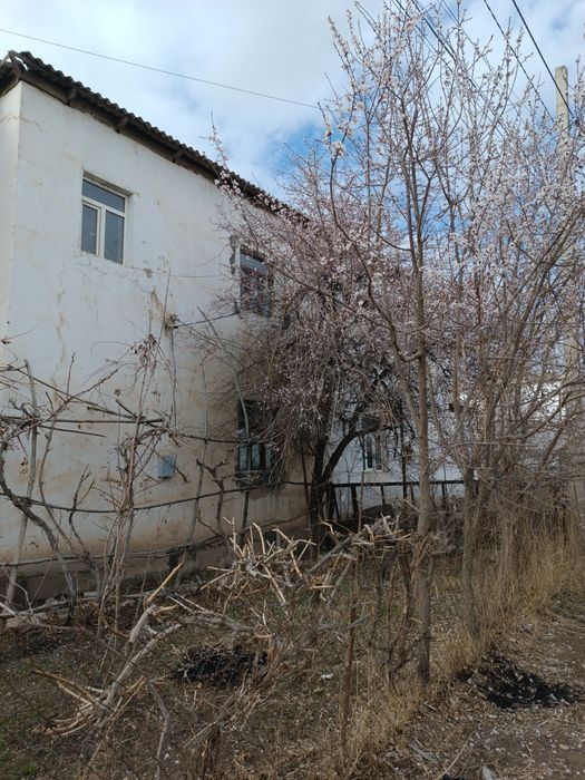 2 этаж коттедж Уй сатылады НУКУС КАЛАСЫ БЕРУНИ КОШЕ