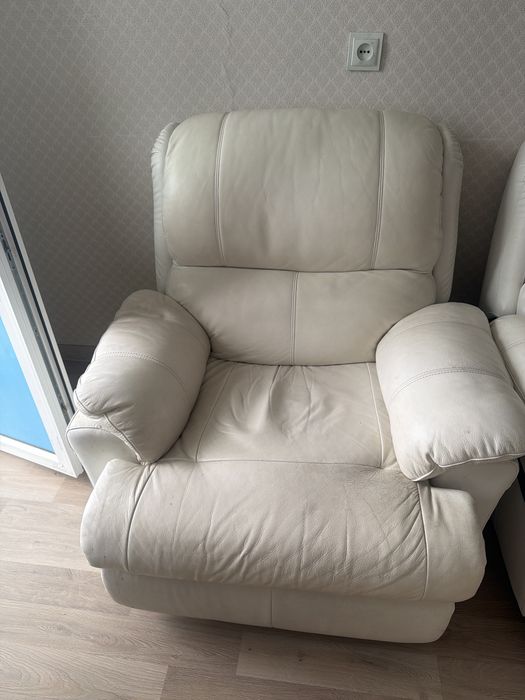 Продам диван и кресло