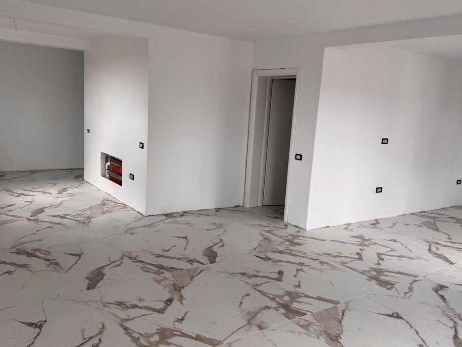 Apartament 3-4 camere