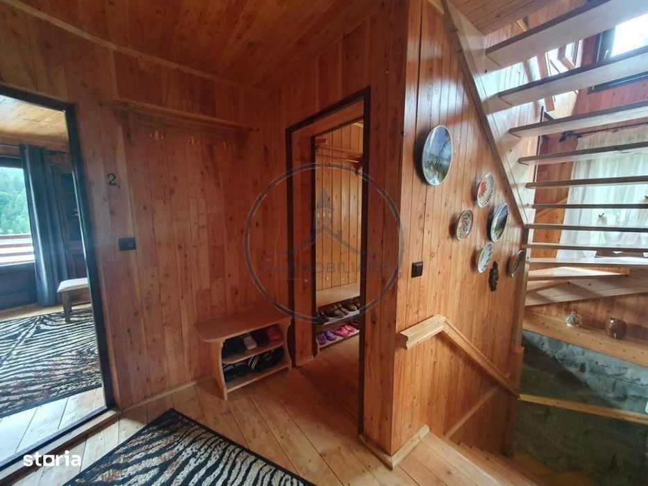 Cabana cu accesc la lac, 1400mp teren Colibita